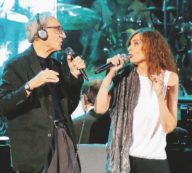 Copertina di “Ci salvano gli anomali, come la Berté che mi mostrò le tette”