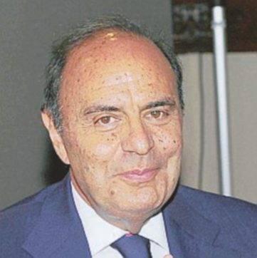 Vespa torchia la Boschi: “Bella, studiosa, perfetta”