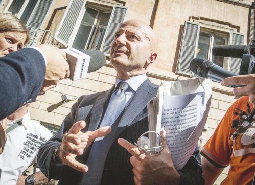 Minzolini, un futuro da Silvio. Condannato e (poi) decaduto