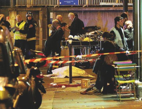 Guerra  totale a Parigi: “Kamikaze e cadaveri”