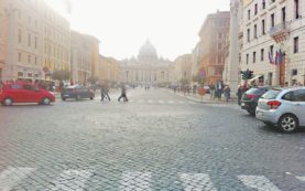 Copertina di Milano, Roma, Napoli, Bologna: la casa in centro è un sogno impossibile per una famiglia media