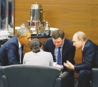 Copertina di La Francia bombarda l’Isis. Ma il Califfo minaccia ancora