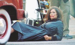 Copertina di Quelli che scambiano le fiction della Arcuri con i libri della Fallaci