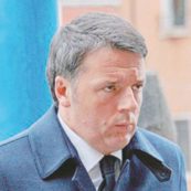 Copertina di Renzi e le pose belliche  tra Sorbona  e Hollande