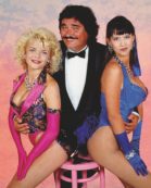 Copertina di Affittasi Anni 80 a Cologno Monzese. 4 mila euro per il set di Colpo Grosso