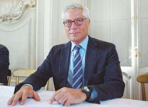 Un’accusa di corruzione rovina i piani del Pd