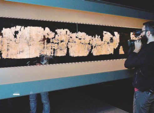Copertina di Torino, sotto inchiesta il papiro-bufala