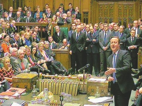 Sì alla missione in Siria, Corbyn la prima vittima