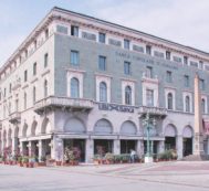 Copertina di “Riciclaggio per milioni”, la Finanza in Iw Bank