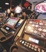 Copertina di Riecco la leggina pro-slot. Bipartisan