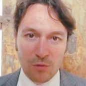 Copertina di Il Dj “viola”, motivatori in sala e i buchi del format