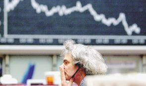 Copertina di E ora panico: ecco l’effetto del decreto sui bond bancari