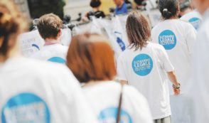 Copertina di “Vado a morire in Svizzera prima che il male mi divori”