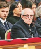 Copertina di L’effetto Tronca: strade chiuse, metro ferme e targhe caos