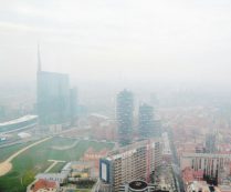 Copertina di Mezza Italia viaggia a targhe alterne “Nessuno controlla, sono misure inutili”