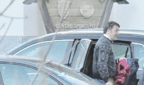 Copertina di Il triste Capodanno italiano con Renzi, cantanti e P2