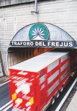 Antiterrorismo: fino a 4 ore di coda al tunnel del Frejus