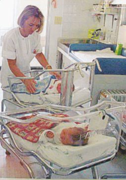 Muore giovane madre.  È la quarta in 7 giorni, partono gli ispettori