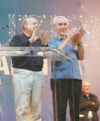 Copertina di Renzi fa la guerra alla Carta fingendo di farla alla Casta