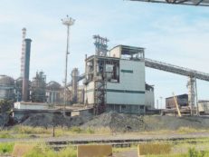 Copertina di A Piombino ora l’aria è più pulita, “prima il cielo era nero, ma giravano i soldi”