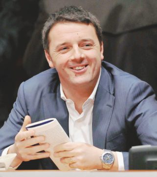 Copertina di Renzi nasconde i regali  di Stato: non solo i Rolex