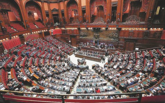 I tagli al Parlamento vanno a sbattere contro 11 sindacati