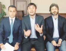 Copertina di L’ultima espulsa non molla. I 5Stelle tirano fuori le chat