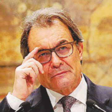 Barcellona vara l’esecutivo: l’indipendenza ora è possibile