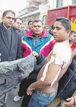Pestaggi neofascisti contro i bengalesi. “Siamo irregolari, non li denunciamo”