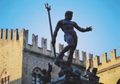 Copertina di Bologna, la città ragù del consociativismo prova a voltare pagina