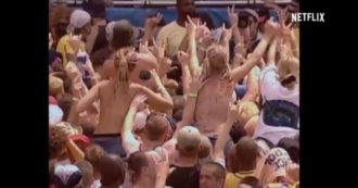 Copertina di “Clusterf**k: Woodstock ’99”, il trailer del documentario che racconta i tre giorni in cui sono morti gli anni Novanta