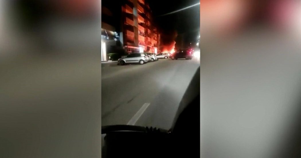 Guerra tra clan, esplose due bombe nel quartiere napoletano di Ponticelli: lo scoppio a ridosso delle case