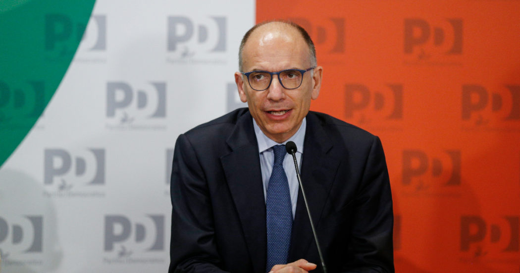 Congresso Pd, Letta dà il via al percorso con una lettera: “Nessun obbligo di iscrizione fino al voto”. E apre a un accorciamento dei tempi