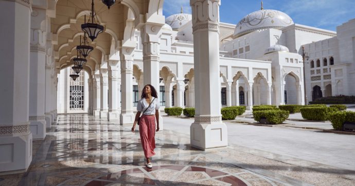 Abu Dhabi, la capitale dell’arte e del divertimento anche in estate!