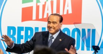 Copertina di Berlusconi ospite in un talk show dopo anni: il leader di Fi si accomoda sulla poltrona di casa in vista del voto. Sarà a Zona Bianca su Rete 4