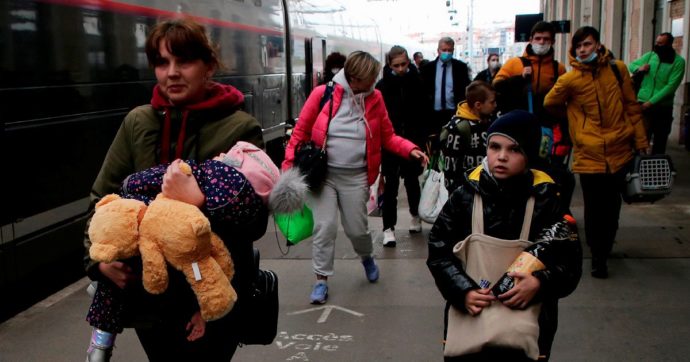 Ucraina, lo spettro dell’inverno per i profughi: a rischio oltre 6,2 milioni di sfollati interni