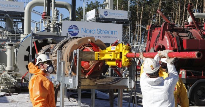 Gas, Gazprom taglia i flussi di consegne al 20% della capacità. Il prezzo all’hub europeo vola oltre i 220 euro al megawattora