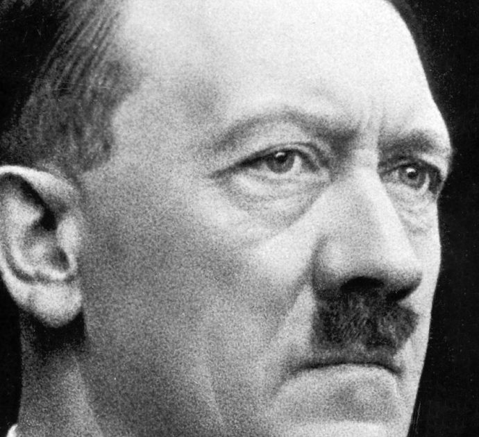 Orologio appartenuto a Hitler venduto per 1,1 milioni di euro. È polemica contro la casa d’aste
