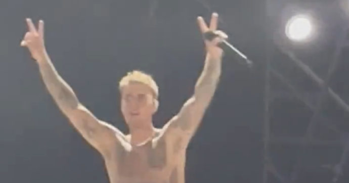 Justin Bieber torna sul palco dopo la malattia. Al ‘Lucca Summer Festival’ il suo show è da sogno