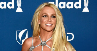 Copertina di Britney Spears, il figlio Jayden accusa la popstar di non essere una buona madre. Lei tuona: “Hai paura che smetta di darti 40mila euro al mese?”