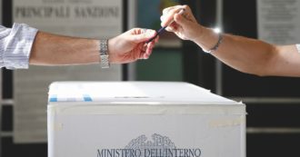 Copertina di Elezioni 2022, fuori sede ancora senza voto: 5 milioni di astensionisti “forzati” dimenticati dalla politica. “Unici in Ue senza legge, le nuove Camere la facciano subito”