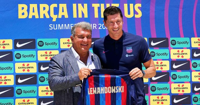 Come fa il Barcellona a permettersi Raphinha e Lewandowski? Ecco il “trucco” contabile per coprire i debiti