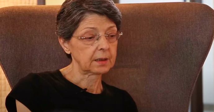 Elena è morta in Svizzera: la 69enne veneta malata terminale ha scelto il suicidio assistito. Cappato con lei: “Vado ad autodenunciarmi”