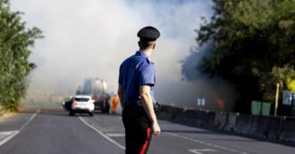 Copertina di Incendi, la Protezione civile: “In un giorno 24 richieste di intervento aereo”. Roghi nel Forlivese e in Toscana