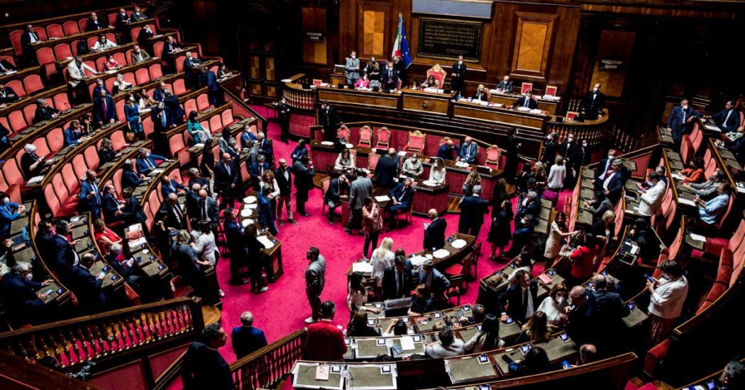 Vitalizi, la Corte Costituzionale non decide sul taglio retroattivo: “Non spetta a noi, il Senato ha organi competenti”