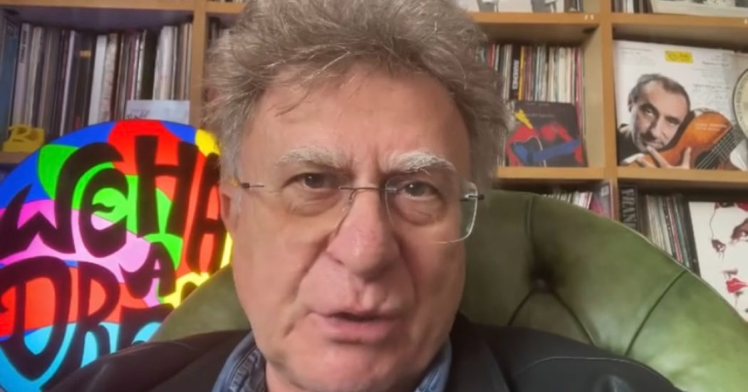 Red Ronnie: “Ho parlato con Jimi Hendrix dall’Aldilà, mi ha confessato che è un alieno. Tornerà a trovarmi”