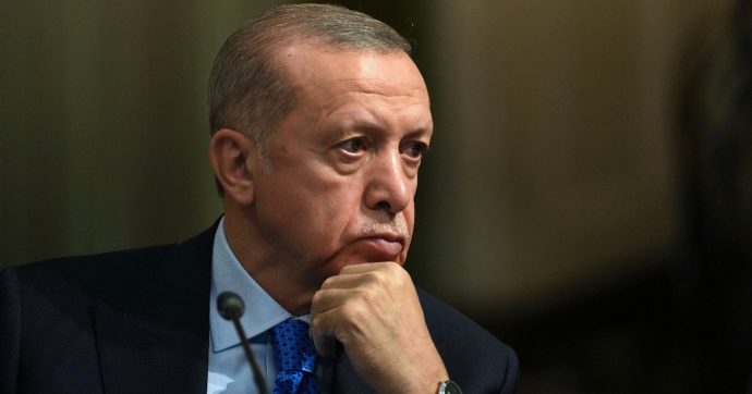 Dalla presenza militare alla guerra del gas, fino allo sport: la strategia di Erdogan per diventare il grande leader del mondo islamico