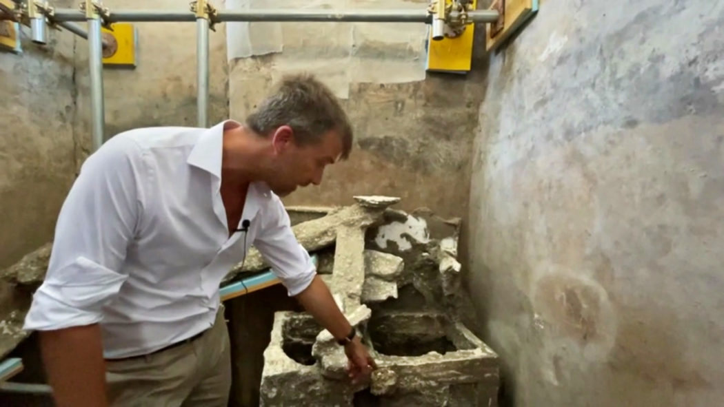 Pompei, dagli scavi spunta il “monolocale” della piccola borghesia: dalla cassapanca il racconto di chi ha provato a fuggire – Video