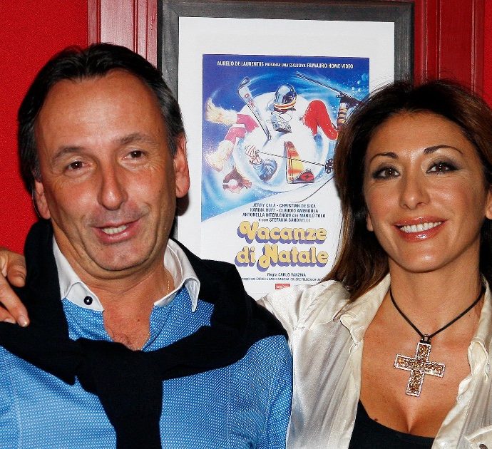 Sabrina Salerno, 30 anni d’amore con Enrico Monti: “Ero fidanzata e lui sposato da poco”. Ecco chi è il marito della sexy showgirl