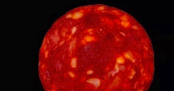 “Foto di Proxima Centauri”, ma si tratta di una fetta di salame: lo scienziato si prende gioco del web